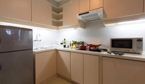 Two-Bedroom Deluxe Apartment with Street Garden View