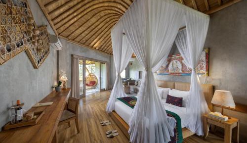 Royal Suite with Daily Afternoon Tea and Free Benefit