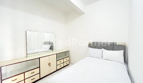 Standard Double Room with Shared Bathroom