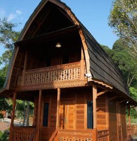 Villa with Garden View