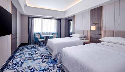 Club Twin Room