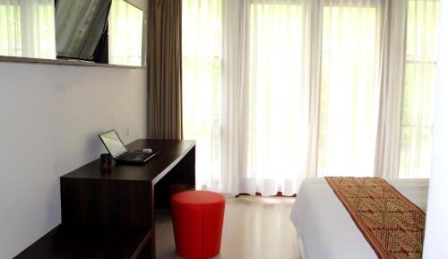 Deluxe Double Room with Garden View