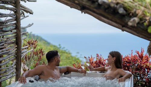 Jacuzzi Lodge 