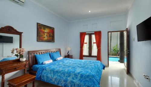 Double Room with Pool View
