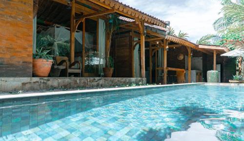 Wooden Three Bedroom Private Pool