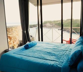 Deluxe Double Room with Balcony and Sea View