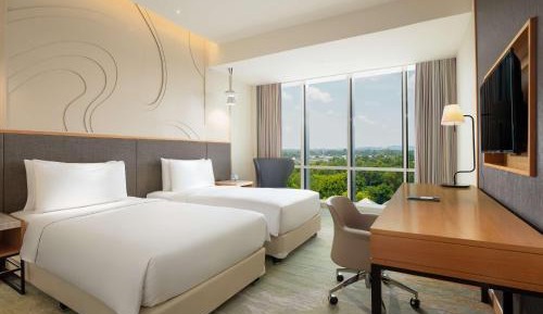 Superior Room with City View