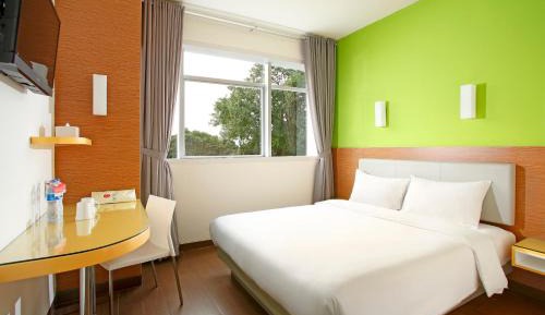 Smart Queen Room