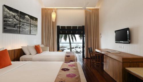 Riani Deluxe Beachfront