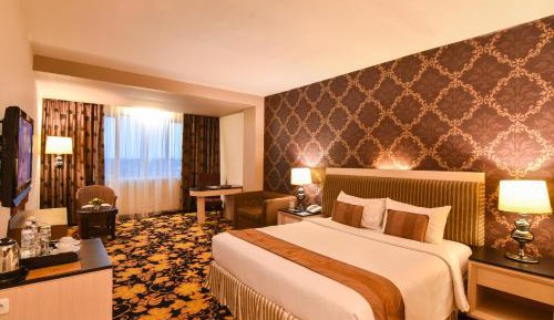 Deluxe King Room