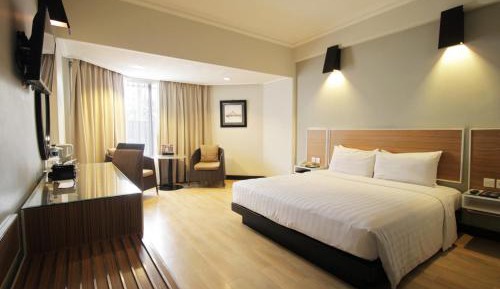 Deluxe King Room
