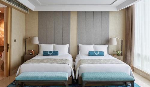 Raffles Twin Room