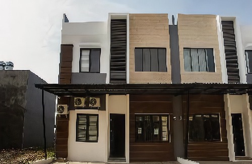 Karawang Hotel | OYO 3251 D'daun Inn