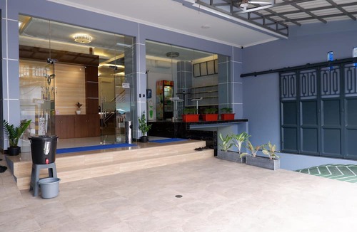 Kebon Kacang Hotel | Yufi Syariah Hotel