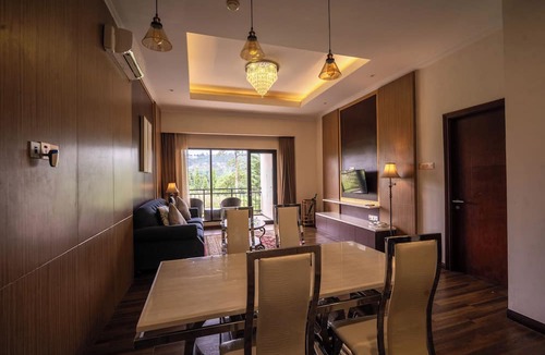 Megamendung Hotel | The Green Peak, ARTOTEL Curated
