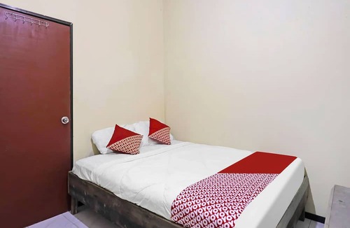 Lubuk Baja Hotel | Hotel O Kartika Guest House SyariahNearPantai Stres