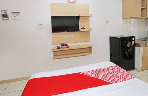 South Tangerang Hotel | Capital O 92971 Pelangi Residence