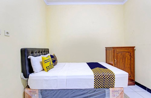 Prambanan Hotel | SPOT ON 93007 Guest House Lestari
