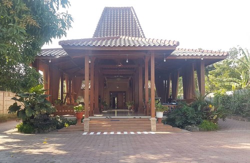 Madurejo Hotel | Collection O 93028 Homestay Joglo Ibu