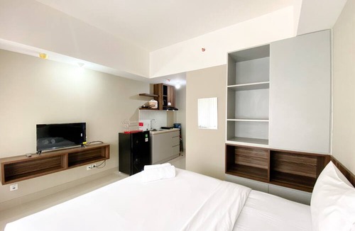 Duren Sawit Apartment | Cozy Stay Studio Apartment at LRT City Jatibening