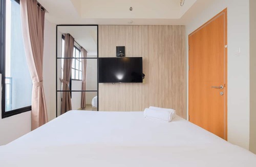 Pondokcina Apartment | Minimalist 1Br With Extra Room At Evenciio Margonda Apartment