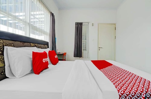 Soreang Hotel | OYO 90324 Si Jalak Guest House
