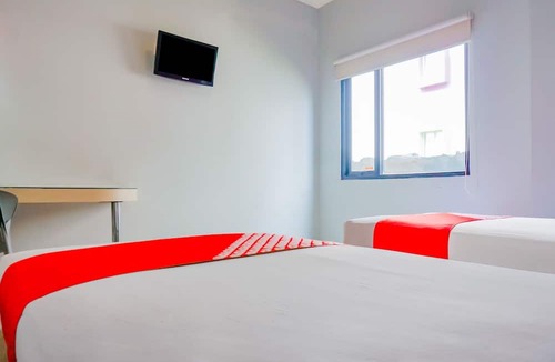 Gambir Hotel | Collection O Hotel Antara