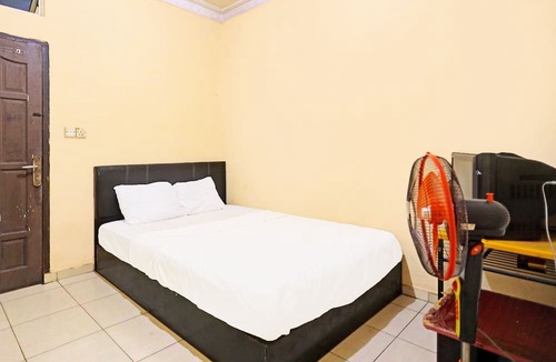 Lubuk Baja Hotel | Hotel O Ririn Homestay