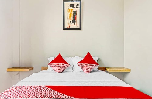 Cipete Utara Hotel | OYO 90738 Griya Dara Near Swimming Pool Essence Dharmawangsa JAKARTA