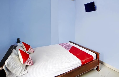 Medan Hotel | OYO 90922 Gurusinga Guesthouse