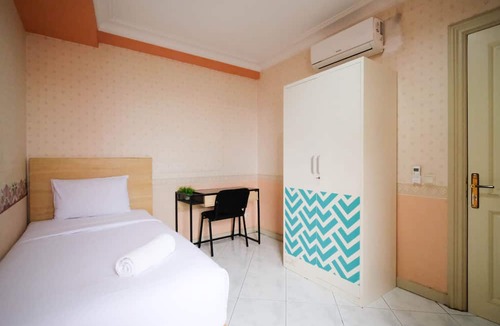 Suko Manunggal Apartment | Best Deal And Homey 2Br At Taman Beverly Apartment