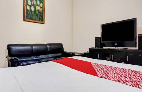 Kebayoran Lama Hotel | OYO 90702 Wisma Tobana Kebayoran