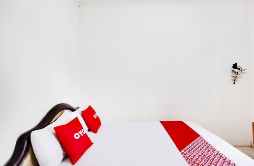 Mampang Prapatan Hotel | OYO 3725 Sisca Guest House