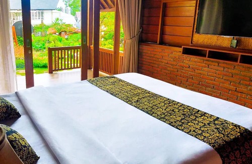 Licin Villa | Andung Andung Villa and Resto