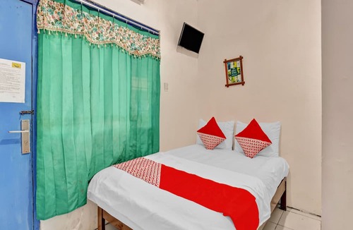 Sidoarjo Hotel | OYO Life 90523 Homestay Jenggolo