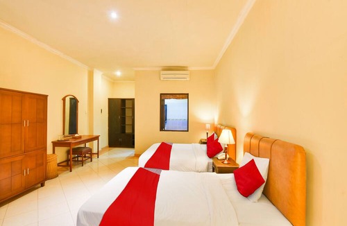 Kuta Hotel | Super OYO Townhouse Oak Maxi Hotel Legian