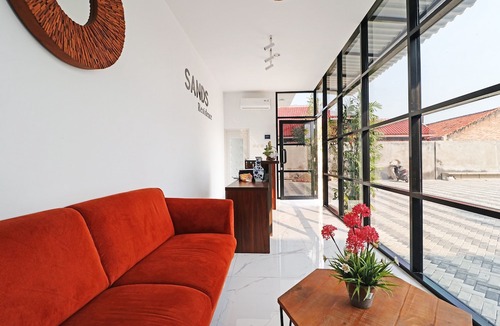 Karawang Hotel | OYO 90510 Sand's Residence