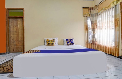Cimahi House | OYO Homes 90914 Eco Tourism Desa Cipada Bukit Senyum Homestay Syariah
