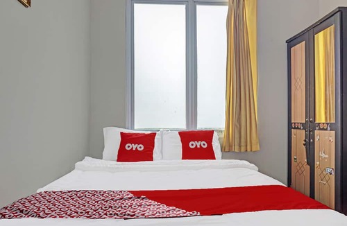Binong Hotel | OYO 91849 Karawaci Taman Permata 5