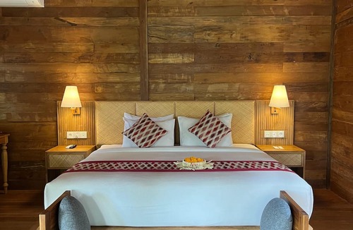 Lodtunduh Resort | RUMAH KAYU RESORT