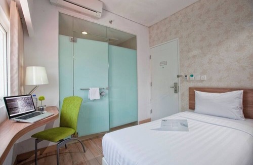 Cikini Hotel | Whiz Hotel Cikini Jakarta