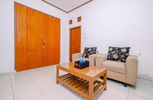 Caringin Apartment | Minimalist Studio Room At Graha Wishnu Guest House