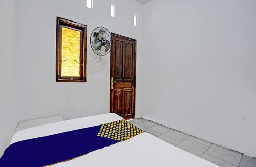 Prigen Hotel | Hotel O Fun Guesthouse Syariah