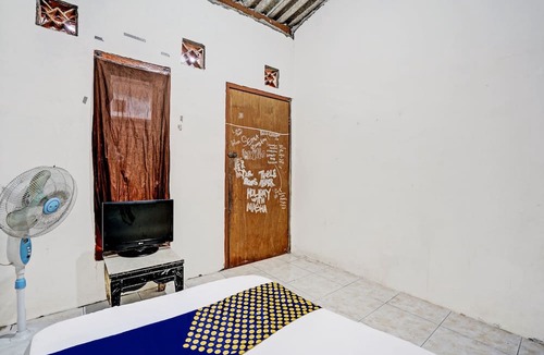 Surabaya Hotel | Hotel O Tarlo Guest House 4