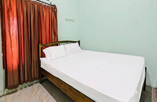 Praya Hotel | Hotel O Homestay Bang HajiNearLapangan Penujak (Inen Gonggang)