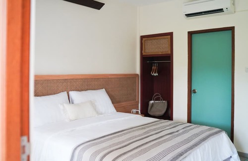 Senggigi Hotel | Roots Hotel Senggigi