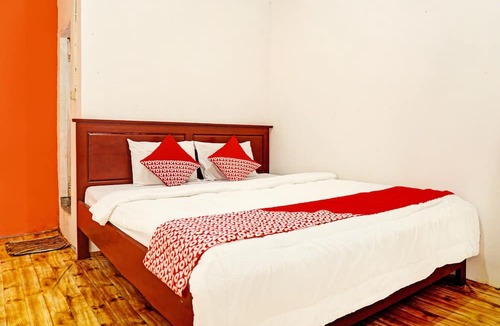 South Ogan Komering Ulu Hotel | OYO 92386 Cottage Melati Homestay