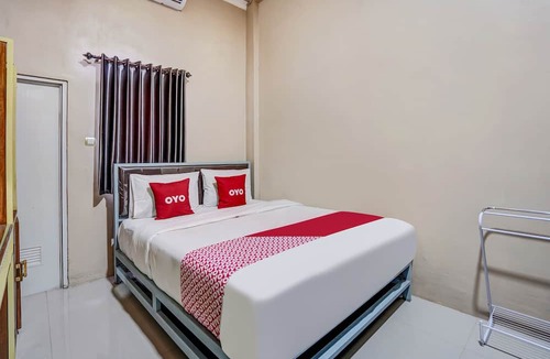 Mojokerto Hotel | OYO Flagship 90886 Sunset View Homestay