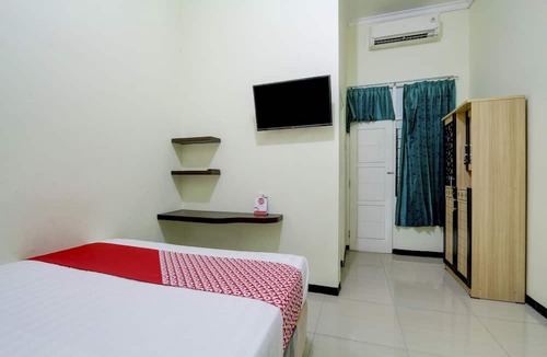 Kudus Hotel | Capital O 90709 Djati Guest House