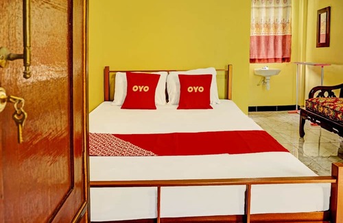Dinoyo Hotel | OYO 92215 Ampiran Bromo Syariah